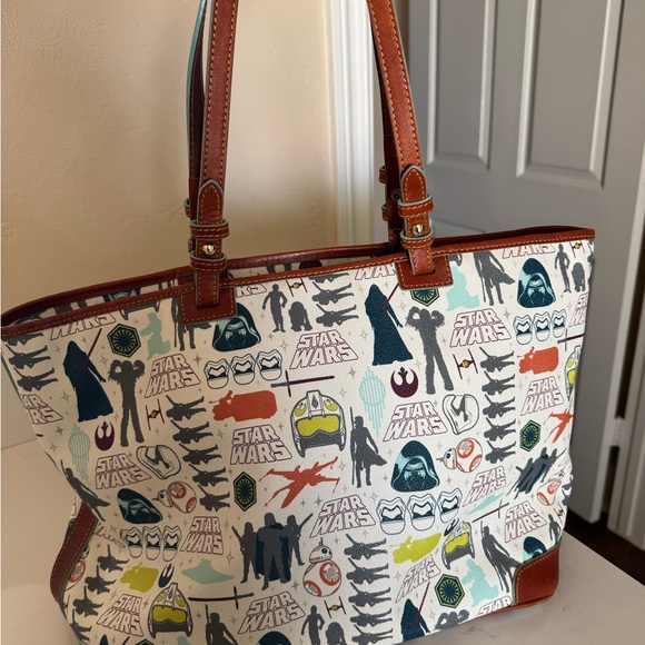 Star Wars Enthusiast Dooney and Burke Bag  over the shoulder bad - Picture 2 of 5